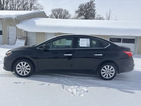 Used 2019 Nissan Sentra S image 7