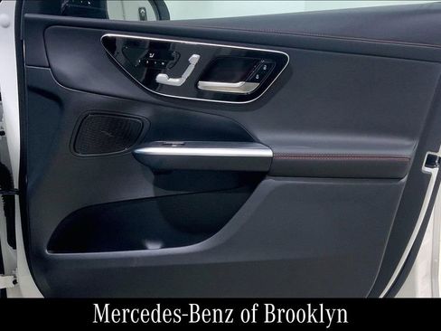 Used 2026 Mercedes-Benz GLC 43 AMG 4MATIC image 24