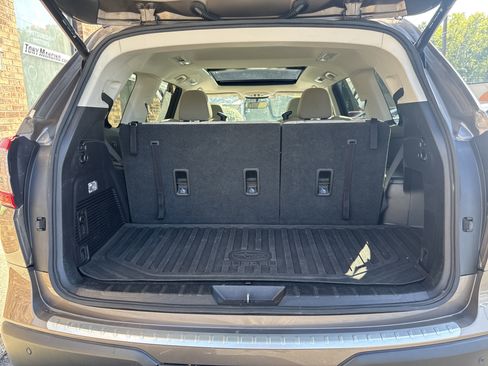 Used 2021 Subaru Ascent Premium image 12