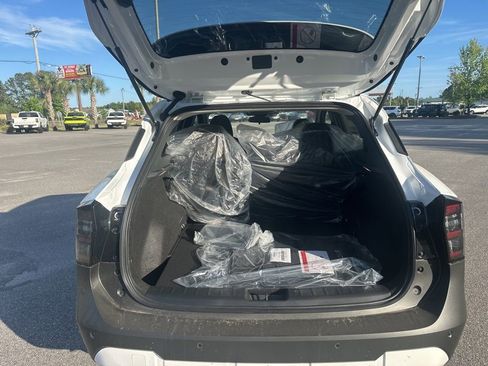 New 2026 Nissan Kicks SV FWD image 23