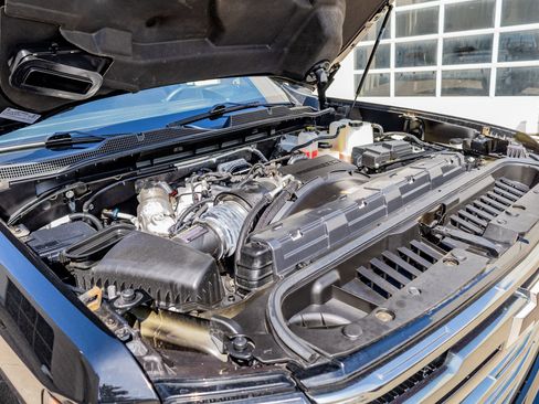 Used 2024 Chevrolet Silverado 3500 High Country w/ Technology Package image 40