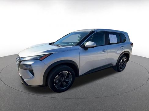 Used 2025 Nissan Rogue SV image 8