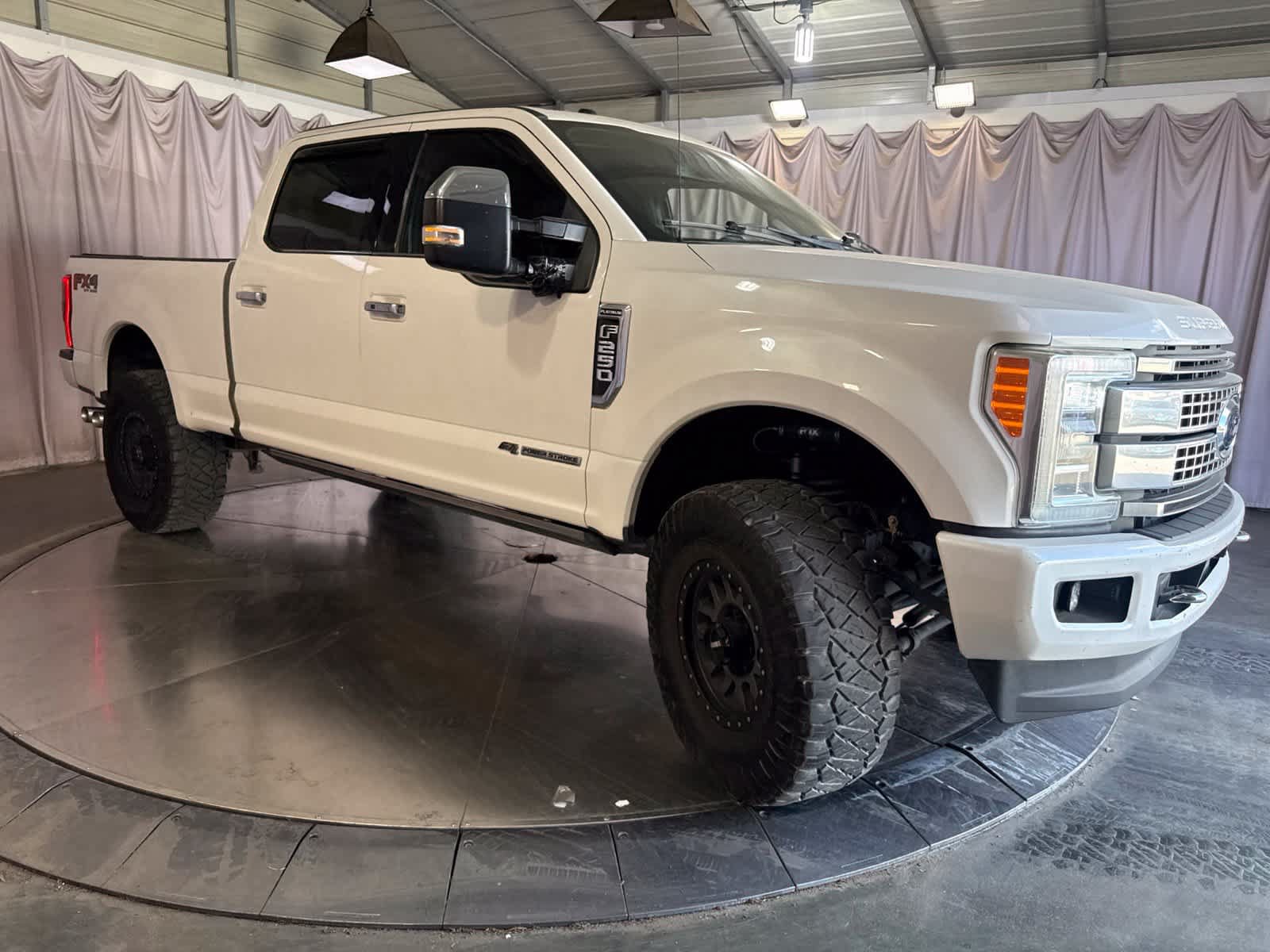 Used 2017 Ford F250 Platinum w/ Platinum Ultimate Package AWD/4WD image 3