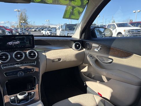 Used 2021 Mercedes-Benz C 300 4MATIC Sedan image 20