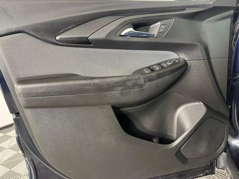 Used 2021 Chevrolet TrailBlazer LT w/ Convenience Package image 38