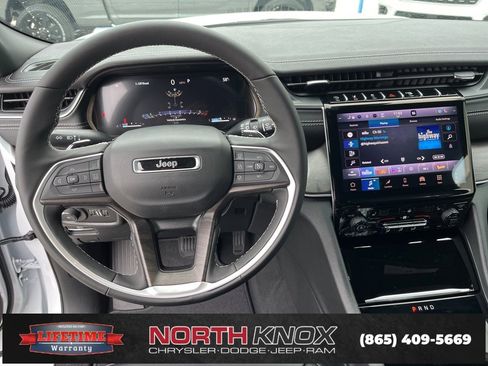 New 2025 Jeep Grand Cherokee L Limited image 8