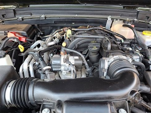 Used 2022 Jeep Wrangler Sport image 31