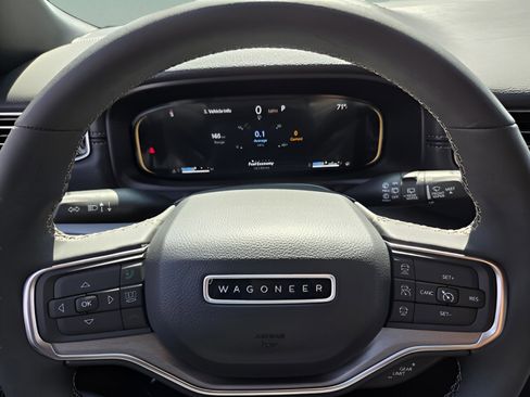 Used 2024 Jeep Wagoneer Series II image 24