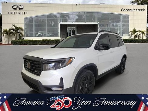 Used 2024 Honda Passport Black Edition image 2