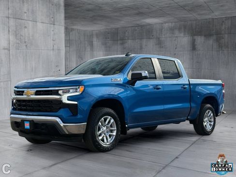 Used 2023 Chevrolet Silverado 1500 LT w/ Z71 Off-Road Package AWD/4WD image 2