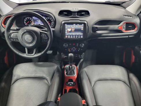 Used 2022 Jeep Renegade Trailhawk w/ Trailer Tow Group AWD/4WD image 17
