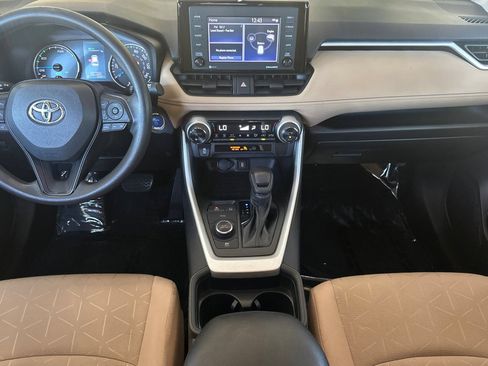 Certified 2021 Toyota RAV4 XLE AWD/4WD image 17