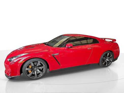 Used 2009 Nissan GT-R Premium AWD/4WD image 3