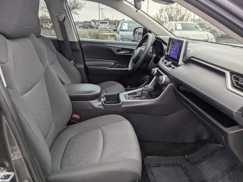 Used 2024 Toyota RAV4 XLE image 31