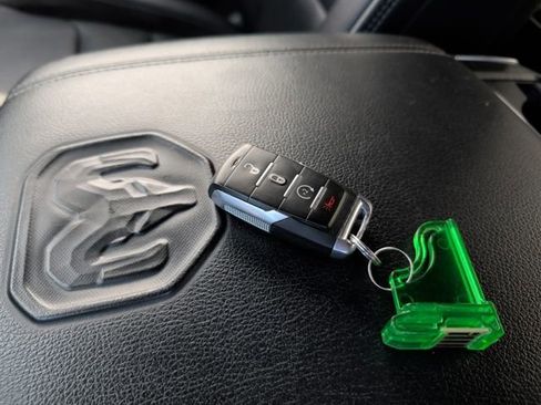 Used 2024 RAM 1500 Laramie image 36