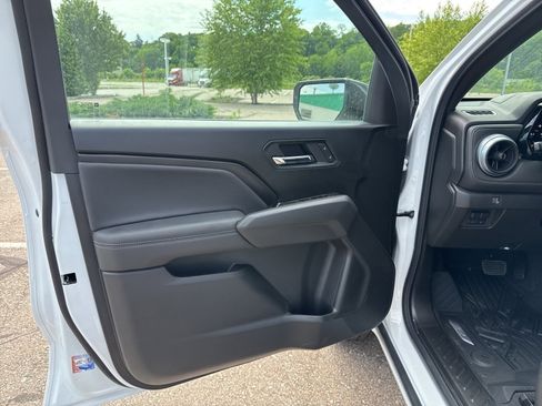 New 2025 Chevrolet Colorado LT w/ Advanced Trailering Package image 17