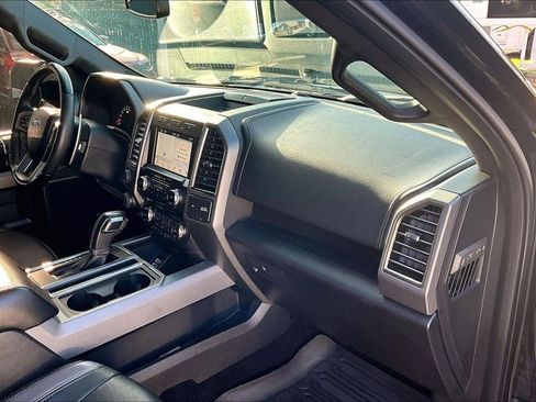 Used 2018 Ford F150 Raptor w/ Equipment Group 802A Luxury image 16