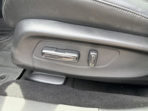 Used 2023 Honda HR-V EX-L image 18