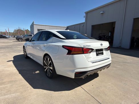 Used 2022 Nissan Altima 2.5 SR image 5