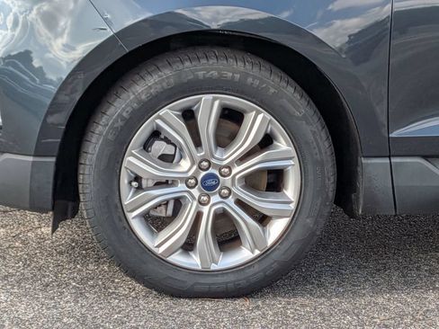 Used 2022 Ford Edge Titanium AWD/4WD image 12