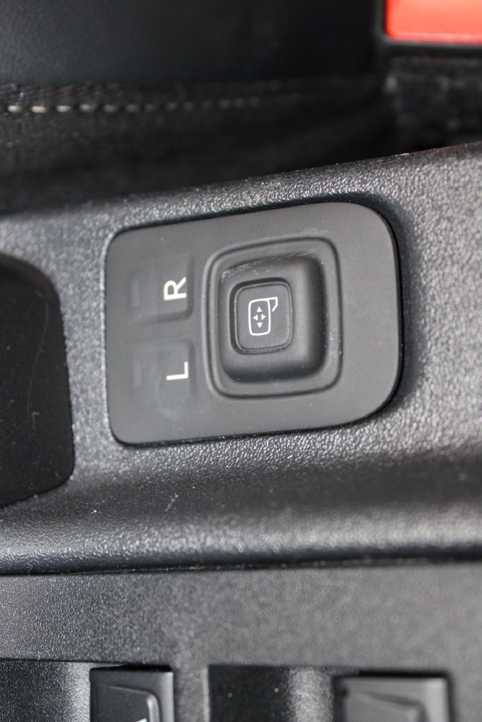 Used 2025 Ford Bronco Outer Banks AWD/4WD image 45