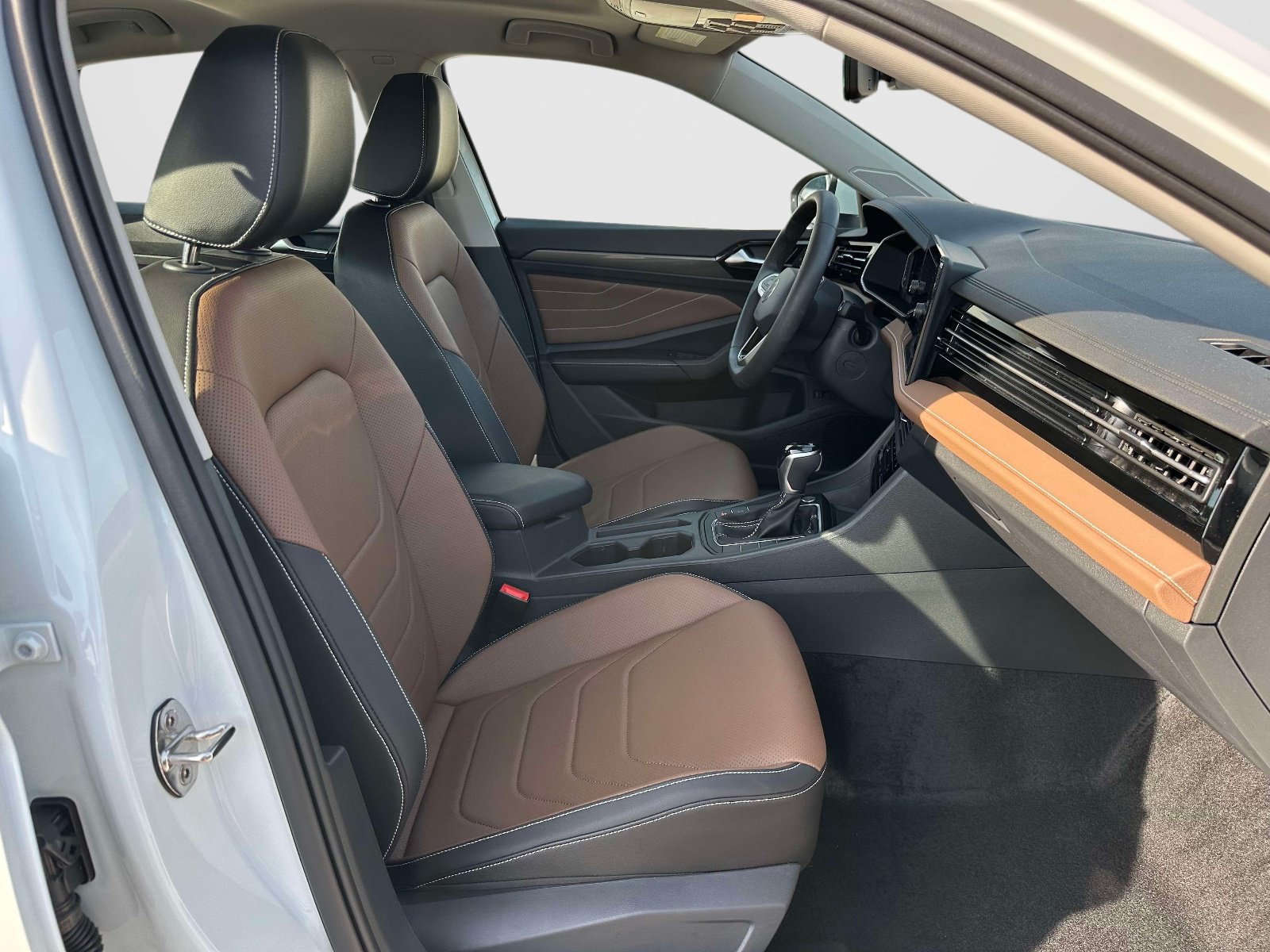 Certified 2026 Volkswagen Jetta SEL FWD image 10
