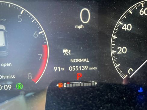 Used 2023 Honda CR-V LX image 4