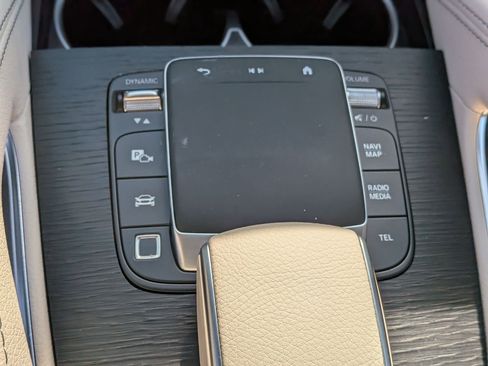 Certified 2025 Mercedes-Benz GLE 450e 4MATIC image 24