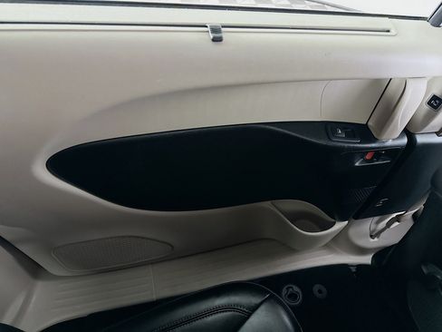 Used 2024 Chrysler Pacifica Touring-L FWD image 24
