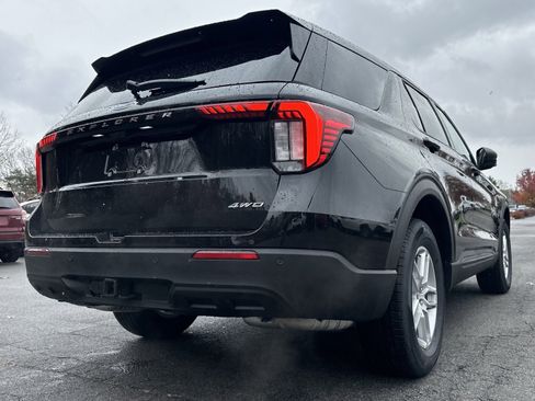 New 2026 Ford Explorer Active image 9