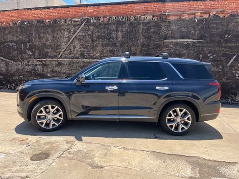 Used 2021 Hyundai Palisade SEL FWD image 2