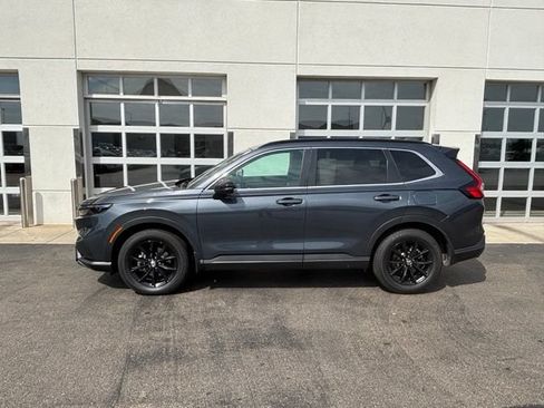 Used 2025 Honda CR-V Sport image 3