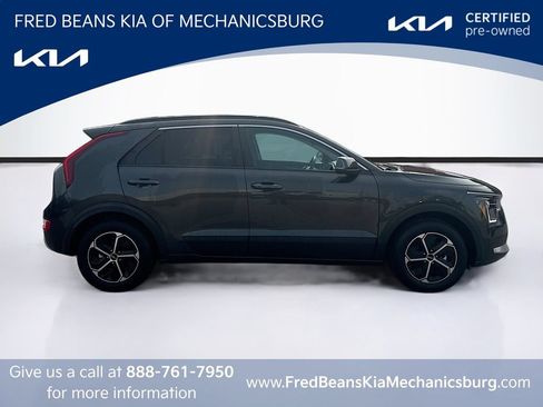 Certified 2025 Kia Niro EX FWD image 8