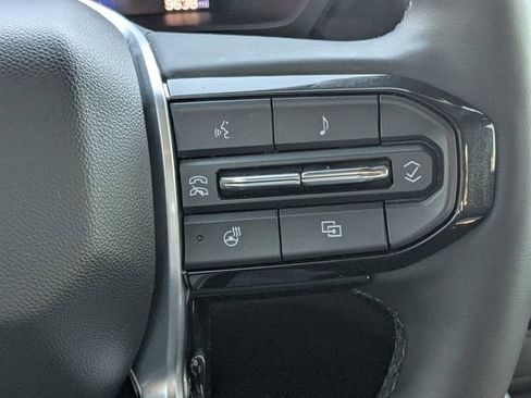 Used 2025 Chevrolet Colorado Trail Boss image 23