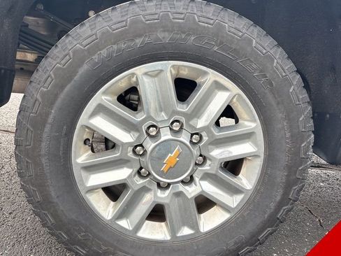 Used 2024 Chevrolet Silverado 3500 High Country w/ High Country Premium Package image 18