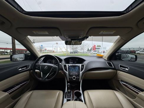 Used 2019 Acura TLX image 9