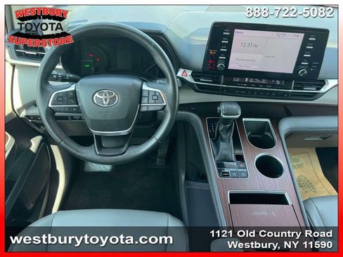 Used 2021 Toyota Sienna XLE AWD/4WD image 12