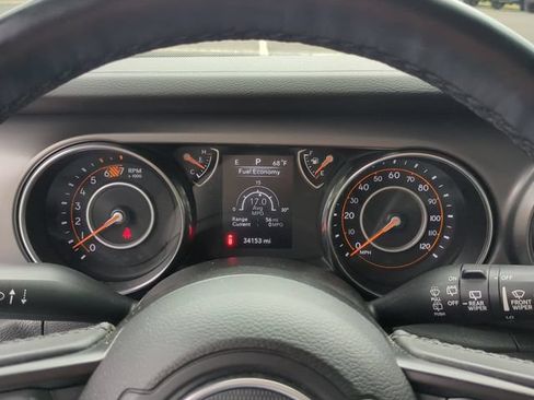 Used 2022 Jeep Wrangler Sport AWD/4WD image 11