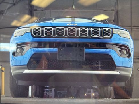 Used 2024 Jeep Compass Limited AWD/4WD image 11