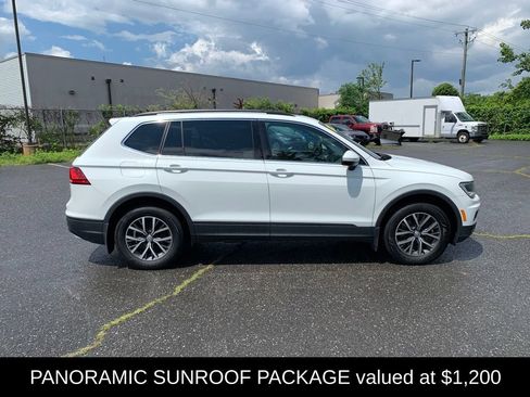Used 2019 Volkswagen Tiguan SE w/ Panoramic Sunroof Package AWD/4WD image 2