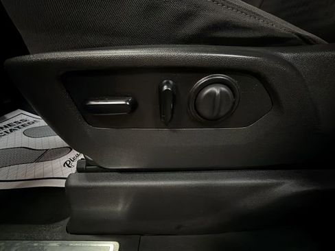 Used 2021 GMC Sierra 2500 SLE w/ SLE Value Package; image 12