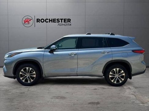 Used 2022 Toyota Highlander XLE AWD/4WD image 95