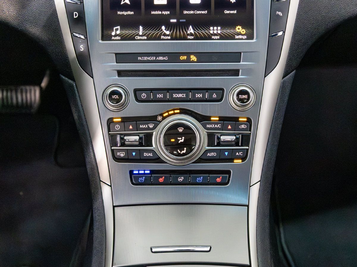 Used 2019 Lincoln MKZ Reserve w/ Luxury Package AWD/4WD image 19