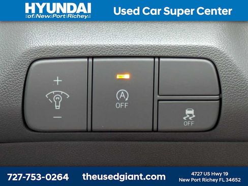 Used 2024 Hyundai Elantra SE FWD image 23