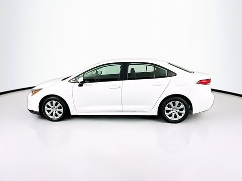 Used 2024 Toyota Corolla LE image 4