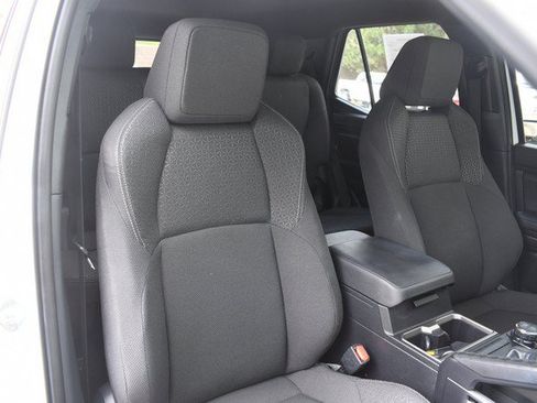 Certified 2025 Toyota 4Runner SR5 AWD/4WD image 26