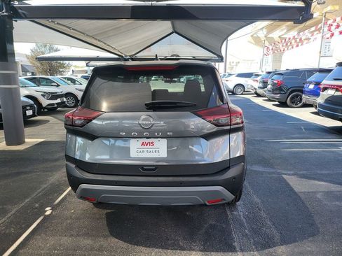 Used 2023 Nissan Rogue S image 11
