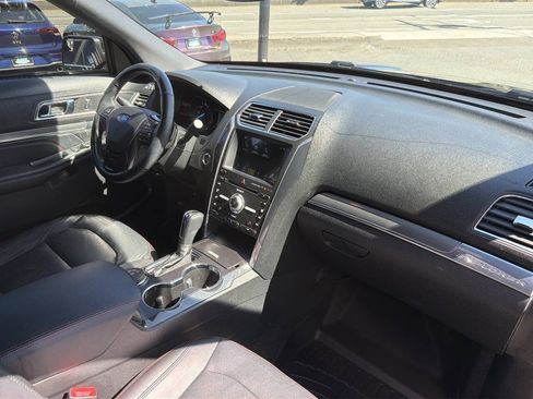 Used 2017 Ford Explorer Sport AWD/4WD image 16