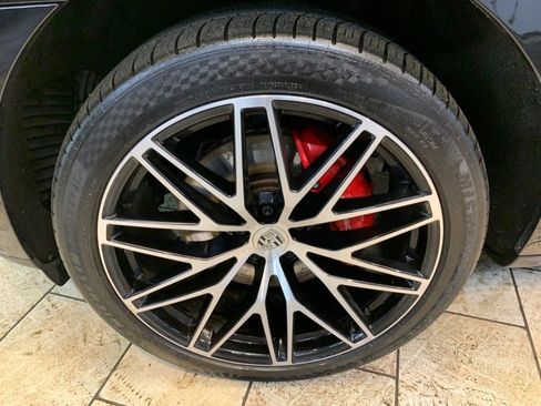Used 2022 Porsche Macan S AWD/4WD image 17