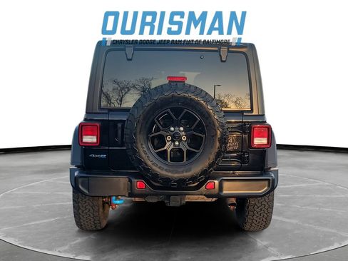 Used 2024 Jeep Wrangler Unlimited image 5